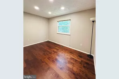 8201 Terra Grande Avenue, Springfield, VA 22153 - Photo 17