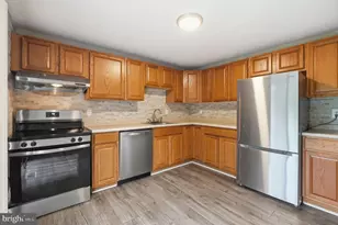 9018 Jersey Dr, Fairfax, VA 22031 - Photo 9