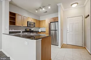 12949 Centre Park Cir, Herndon, VA 20171 - Photo 3