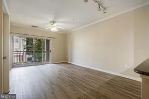 12949 Centre Park Cir, Herndon, VA 20171 - Photo 5