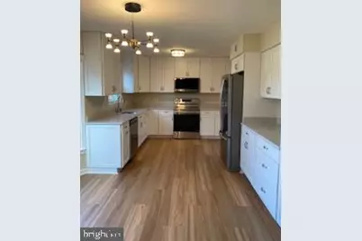 12438 Wendell Holmes Road, Herndon, VA 20171 - Photo 7