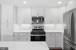 11508 Sperrin Cir, Fairfax, VA 22030 - Photo 15