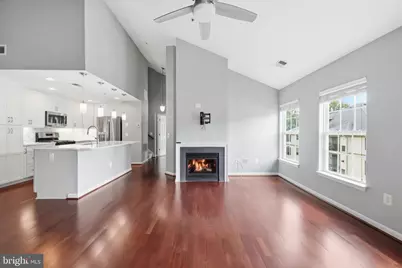 11508 Sperrin Circle #403, Fairfax, VA 22030 - Photo 9