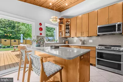 8801 Camden Street, Alexandria, VA 22308 - Photo 17