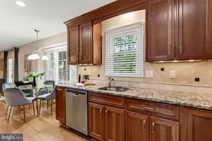9001 Penn Manor Ct, Springfield, VA 22153 - Photo 23