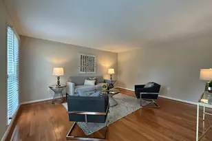 9001 Penn Manor Ct, Springfield, VA 22153 - Photo 3