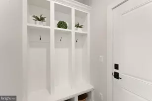 619 Truman Cir SW, Vienna, VA 22180 - Photo 39