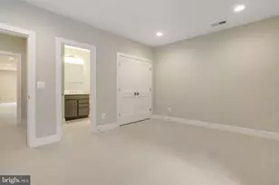 619 Truman Cir SW, Vienna, VA 22180 - Photo 95