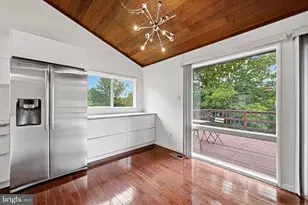 8811 Burbank Rd, Annandale, VA 22003 - Photo 17