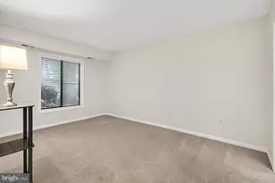 2251 Hunters Run Dr, Reston, VA 20191 - Photo 25