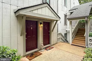 2251 Hunters Run Dr, Reston, VA 20191 - Photo 5