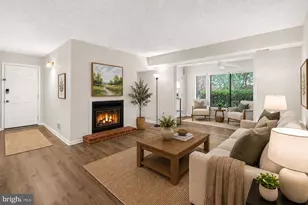 2251 Hunters Run Dr, Reston, VA 20191 - Photo 11