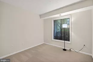 2251 Hunters Run Dr, Reston, VA 20191 - Photo 33