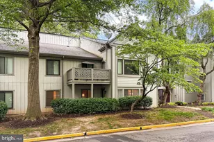 2251 Hunters Run Dr, Reston, VA 20191 - Photo 3