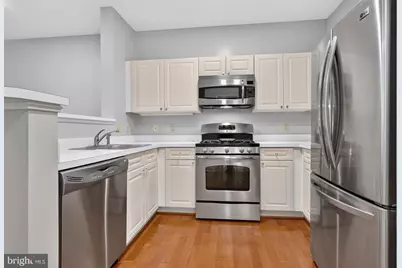 1645 International Drive #110, McLean, VA 22102 - Photo 3