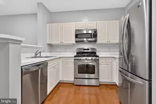 1645 International Dr, McLean, VA 22102 - Photo 3