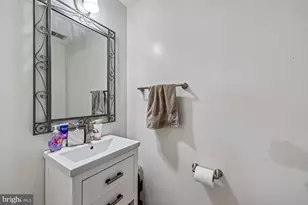 8179 Willowdale Ct, Springfield, VA 22153 - Photo 11