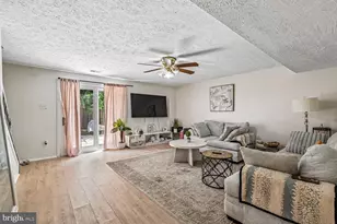 8179 Willowdale Ct, Springfield, VA 22153 - Photo 9