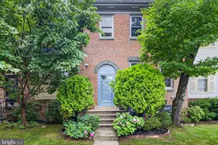 2836 Kelly Square, Vienna, VA 22181 - Photo 1