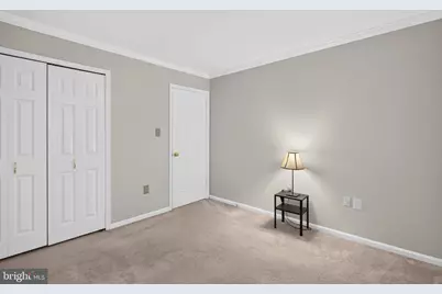 2836 Kelly Square, Vienna, VA 22181 - Photo 25