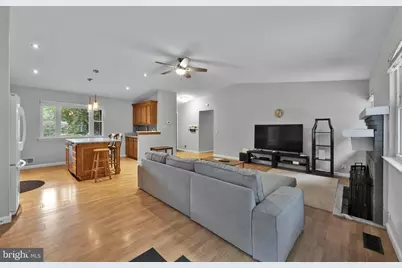 1002 Charlton Place, Herndon, VA 20170 - Photo 13