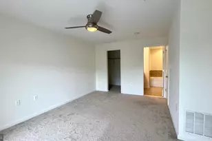 6076 Wicker Ln, Centreville, VA 20121 - Photo 15
