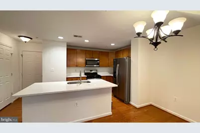 6076 Wicker Lane #163, Centreville, VA 20121 - Photo 7