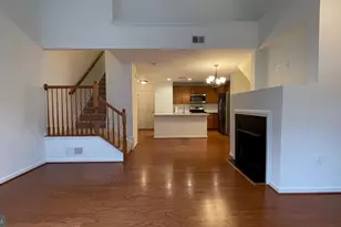 6076 Wicker Ln, Centreville, VA 20121 - Photo 5