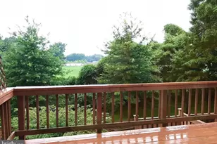 8043 Merry Oaks Ct, Vienna, VA 22182 - Photo 23