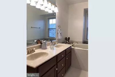 8043 Merry Oaks Court, Vienna, VA 22182 - Photo 15