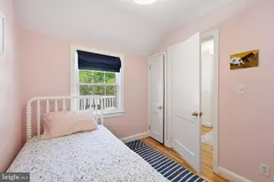 6107 Brook Dr, Falls Church, VA 22044 - Photo 27