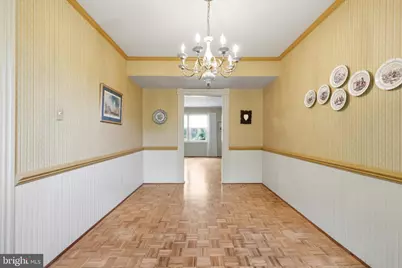 8350 Glastonbury Court, Annandale, VA 22003 - Photo 9