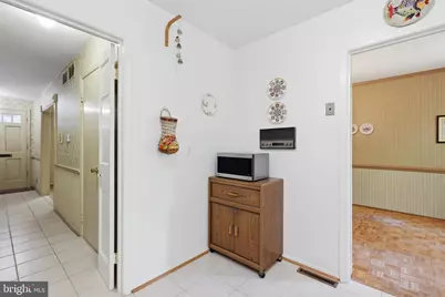 8350 Glastonbury Court, Annandale, VA 22003 - Photo 13