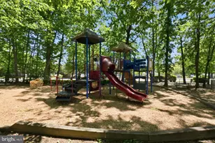 2391 Hunters Square Ct, Reston, VA 20191 - Photo 25