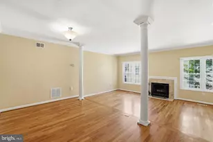 2391 Hunters Square Ct, Reston, VA 20191 - Photo 5
