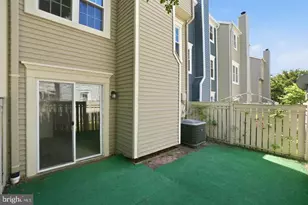 2391 Hunters Square Ct, Reston, VA 20191 - Photo 23