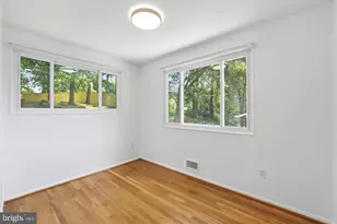 5617 Hershey Ln, Alexandria, VA 22312 - Photo 13