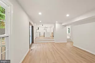 6390 Phillip Ct, Springfield, VA 22152 - Photo 31