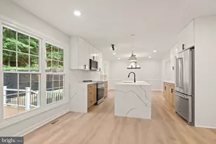 6390 Phillip Ct, Springfield, VA 22152 - Photo 27