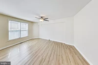 11924 Redtree Way, Reston, VA 20194 - Photo 15