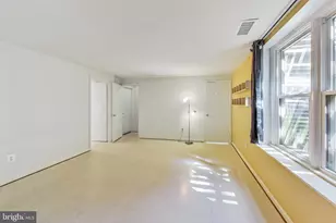 11924 Redtree Way, Reston, VA 20194 - Photo 23