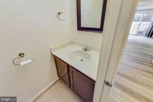 11924 Redtree Way, Reston, VA 20194 - Photo 13