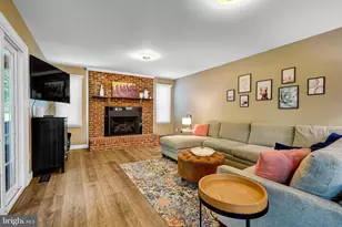 13212 Coralberry Dr, Fairfax, VA 22033 - Photo 11