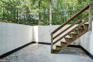 13212 Coralberry Dr, Fairfax, VA 22033 - Photo 35
