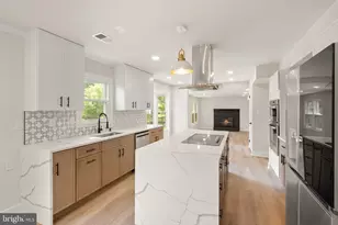 13458 Stream Valley Dr, Chantilly, VA 20151 - Photo 23