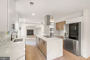 13458 Stream Valley Dr, Chantilly, VA 20151 - Photo 19