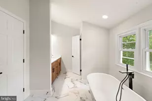 13458 Stream Valley Dr, Chantilly, VA 20151 - Photo 51