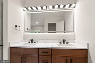 13458 Stream Valley Dr, Chantilly, VA 20151 - Photo 53