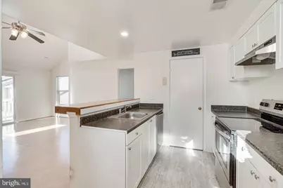 4418 Pembrook Village Drive #121, Alexandria, VA 22309 - Photo 11