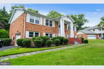 8020 Agin Court, McLean, VA 22102 - Photo 3